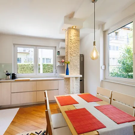 Modern & Fully Equipped Near Bus Station