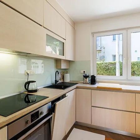 Modern & Fully Equipped Near Bus Station Apartment Sarajevo