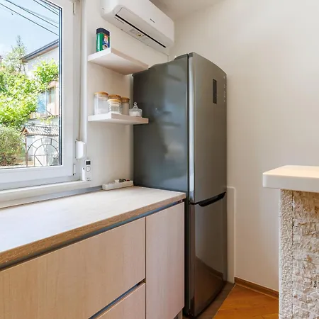 Modern & Fully Equipped Near Bus Station